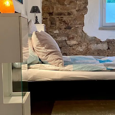 Eifelstein, Mit Whirlpool Und Ofen *