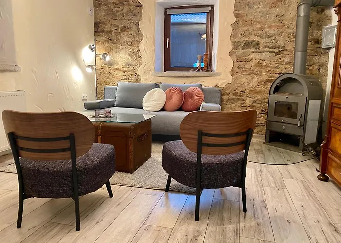 Apartmán Eifelstein, Mit Whirlpool Und Ofen