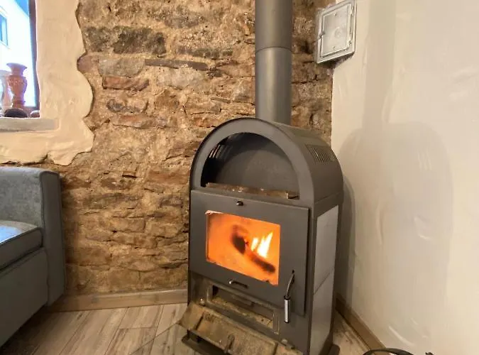 דירה Eifelstein, Mit Whirlpool Und Ofen