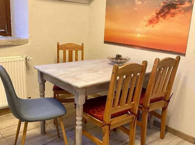 Eifelstein, Mit Whirlpool Und Ofen