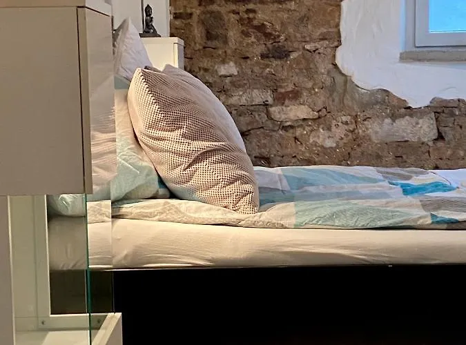 Eifelstein, Mit Whirlpool Und Ofen *