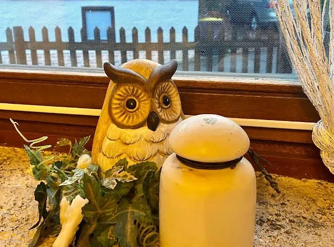 Eifelstein, Mit Whirlpool Und Ofen